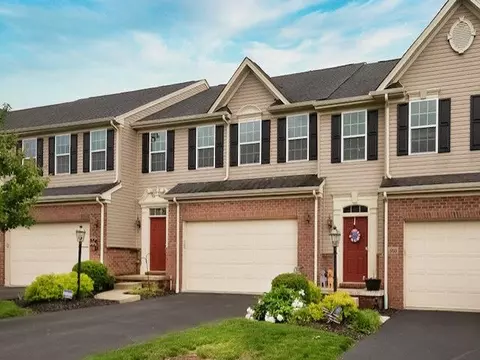 352 Maple Rdg, Canonsburg, PA 15317