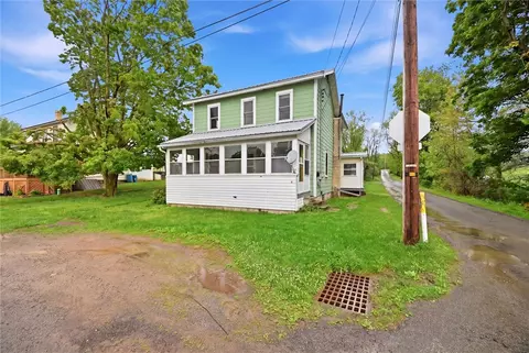 3995 Maple St, Hawthorn, PA 16230