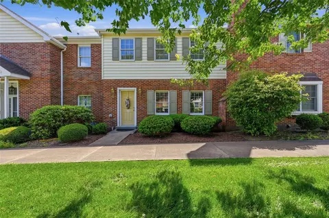 201 Boxwood Ct, Mcmurray, PA 15317