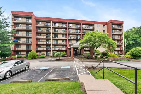 1987 Centurion Dr #607, Pittsburgh, PA 15221