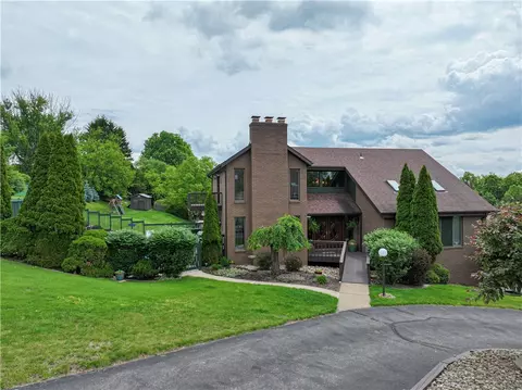 4993 Dolores Dr, Pittsburgh, PA 15227