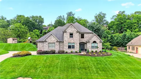 322 Schlag Ct, Pittsburgh, PA 15237