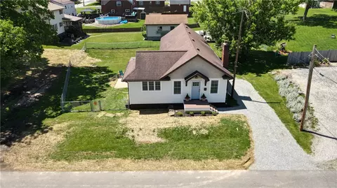 113 Third St, Houston, PA 15342