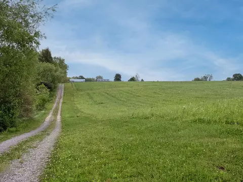 2412 Old Route 422 E, Fenelton, PA 16034