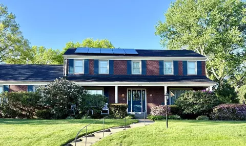 132 Penhurst, Pittsburgh, PA 15235