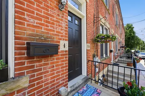 5824 Pierce St, Pittsburgh, PA 15232