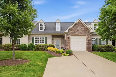 751 Marigold Ct, Bridgeville, PA 15017