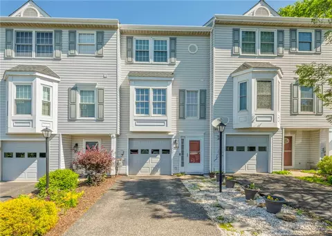 277 Cordial Dr, Bridgeville, PA 15017