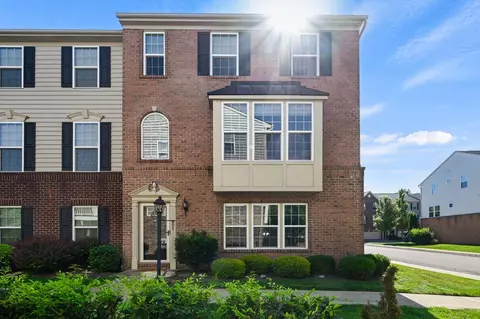 601 Pointe Vw, Mars, PA 16046