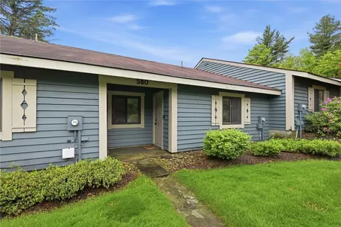 580 Maple Ct, Somerset, PA 15501