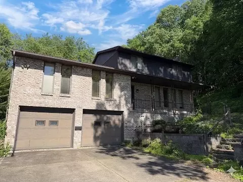 422 Jane St, Jeannette, PA 15644