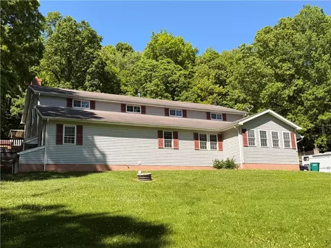 526 E River Rd, Edinburg, PA 16116