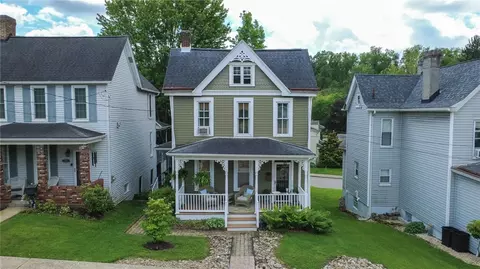 602 9th St, Irwin, PA 15642