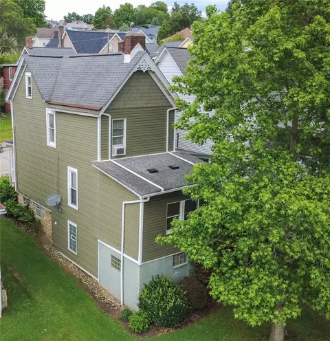 602 9th St, Irwin, PA 15642 photo 3