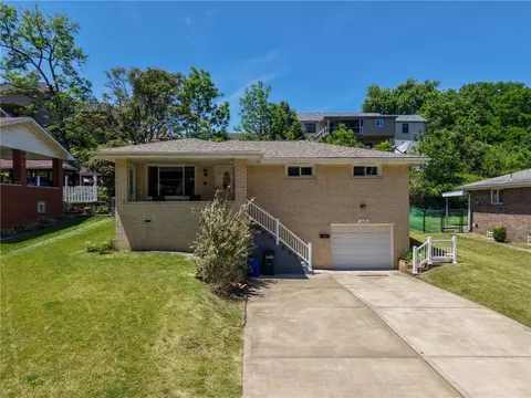 4628 Bowes Ave, West Mifflin, PA 15122