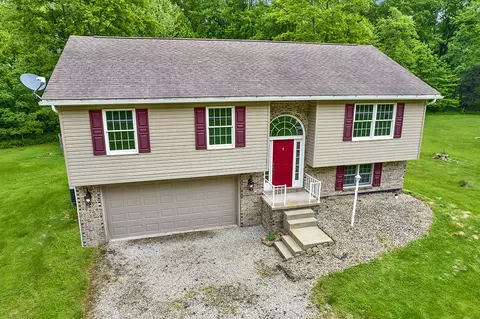 104 Maplewood Ave, Carmichaels, PA 15320