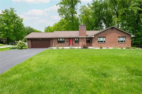 112 White Oak Dr, Butler, PA 16001