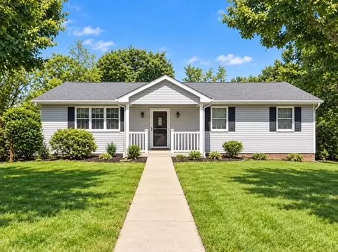 200 Bonita Dr, Greensburg, PA 15601