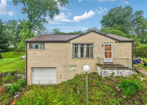 1200 Robbie Dr, Irwin, PA 15642