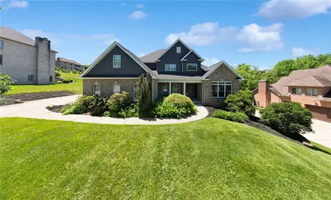 1010 Augusta Cir, N Huntingdon, PA 15601