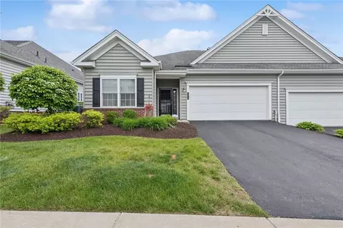 104 Patriot Ln, Sewickley, PA 15143