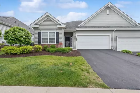 104 Patriot Ln, Sewickley, PA 15143