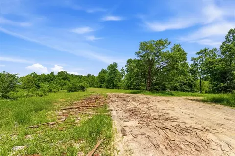 829-871 Perry Hwy, Harmony, PA 16037