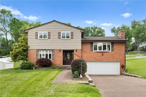 2347 Casswell Dr, Bethel Park, PA 15102