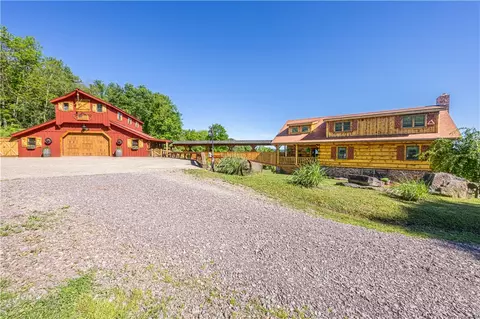 276 Starr Ln, Confluence, PA 15424