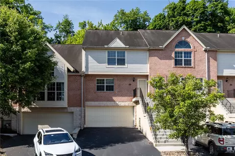 402 Berrington Ct, Bethel Park, PA 15102