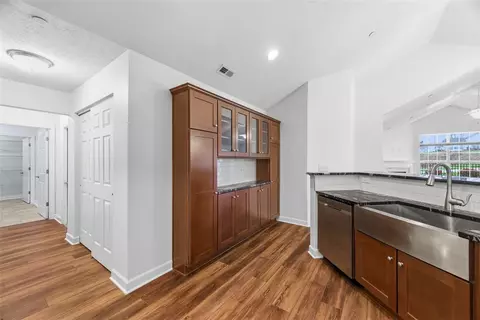 Entry Way - 400 Spring Valley Dr, Zelienople, PA 16063 photo 3 of 4