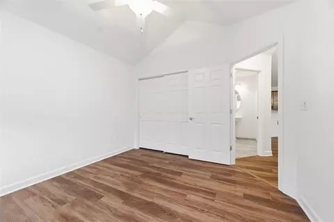 Bedroom - 400 Spring Valley Dr, Zelienople, PA 16063 photo 3 of 3