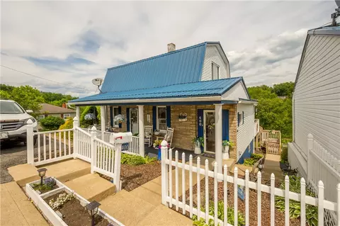 400 Oliver Ave, Bentleyville, PA 15314
