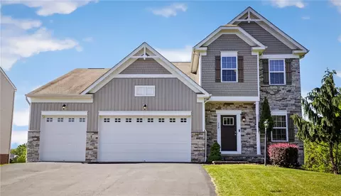 229 W Country Barn Rd, Houston, PA 15342