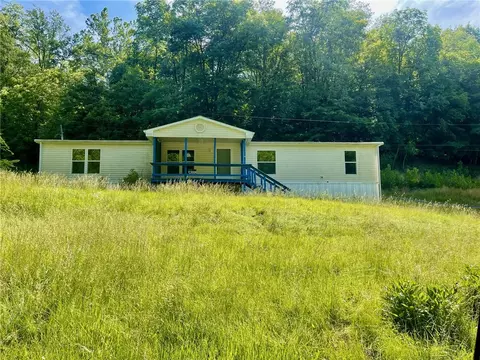 358 Smith Creek Rd, Spraggs, PA 15362