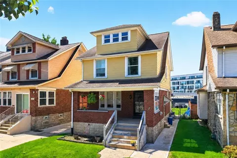 5210 Celia Pl, Pittsburgh, PA 15224