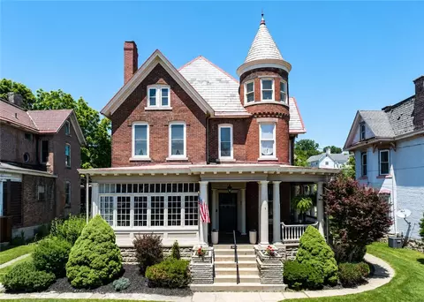 236 W Pike St, Canonsburg, PA 15317