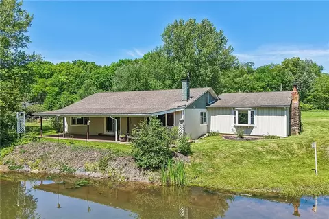 120 Lakeview Rd, Fombell, PA 16123