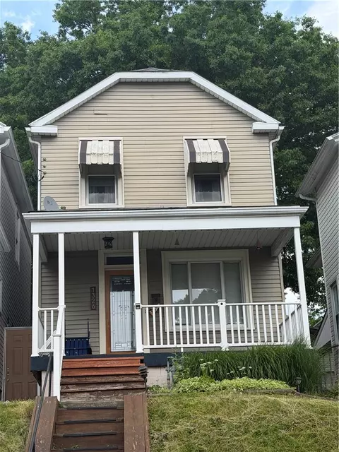 1326 Woodmont Ave, New Kensington, PA 15068