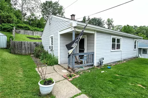 212 Dersam St, Mckeesport, PA 15133