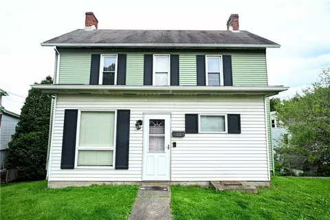 1612 Harrison Ave, Jeannette, PA 15644