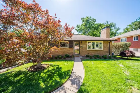 1234 Lakemont Dr, Pittsburgh, PA 15243