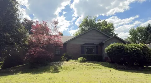 293 Spring Run Rd, Crescent, PA 15046
