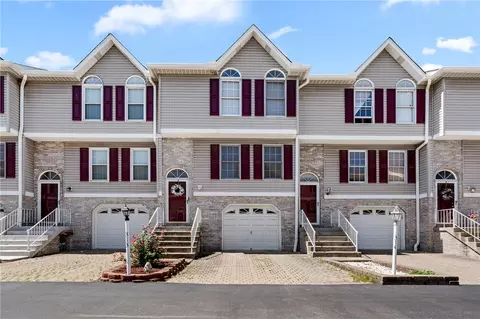 313 Brohios Dr, Monaca, PA 15061