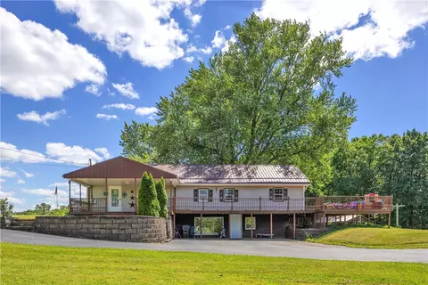 1425 Old State Rd, New Castle, PA 16101