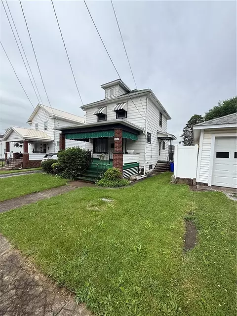908 Hazen St, New Castle, PA 16105