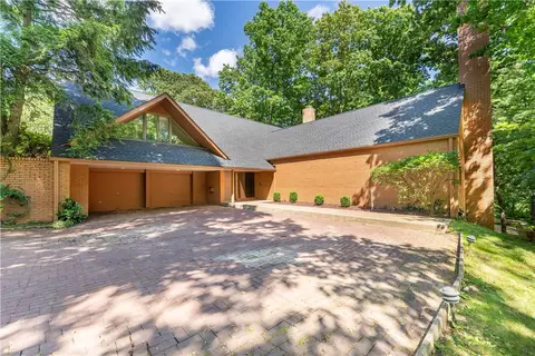 12 Woodland, Pittsburgh, PA 15228