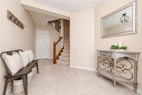 Entry Way - 433 Georgetown Ct, Seven Fields, PA 16046 photo 3 of 3