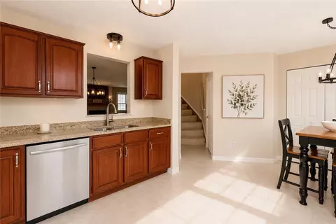 Kitchen - 433 Georgetown Ct, Seven Fields, PA 16046 photo 1 of 3