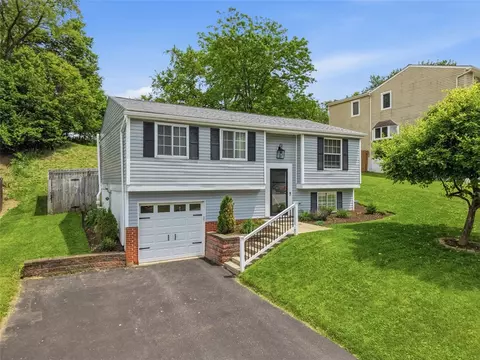 228 Rampart Blvd, New Kensington, PA 15068
